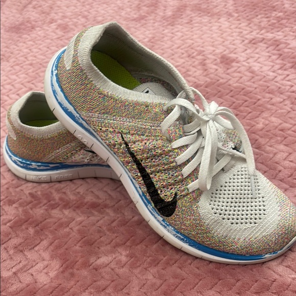 Nike Flyknit Free 4.0 White and MulticolorSneakers Women’s - Picture 9 of 10